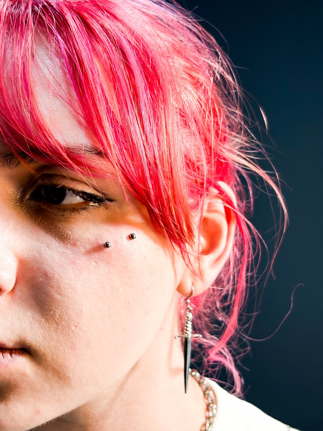 surface anti eyebrow piercing, pink hair